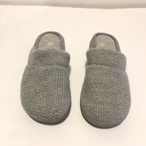 Gray bed slippers